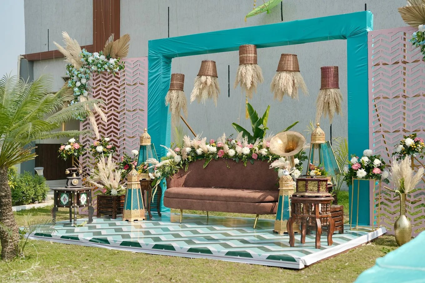 Santi decoration shop